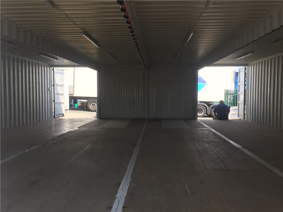 4x Bay Ambient Superstore inside