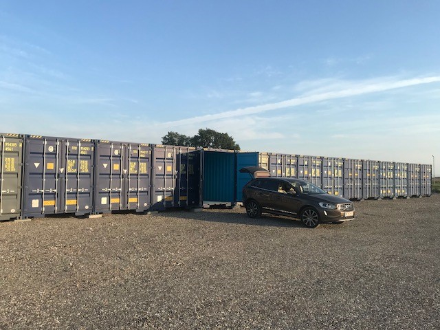 SELF STORAGE STRASSHOF customer_loading